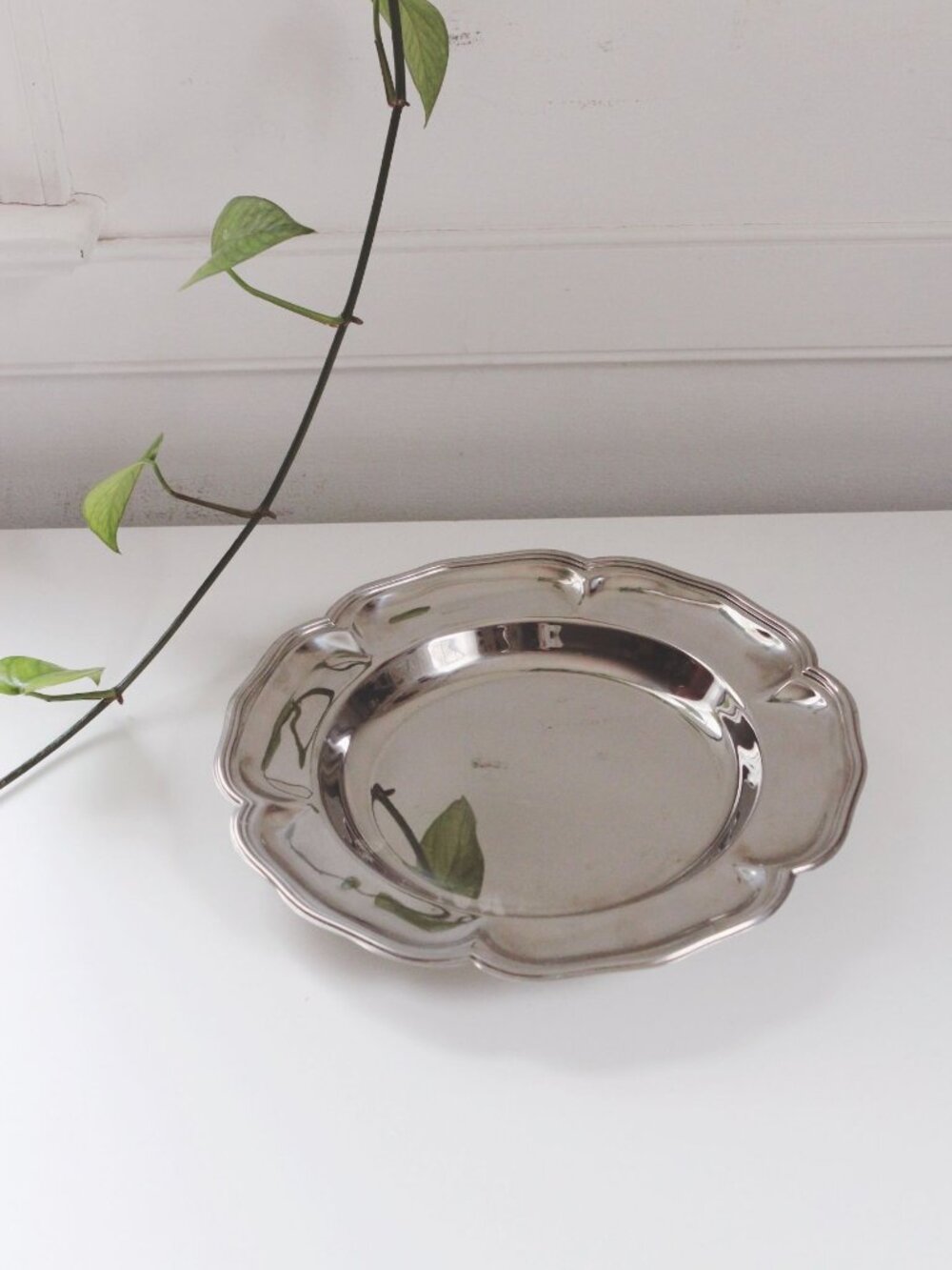 Vintage Silver-Plated Scalloped Edge Serving Platter Plate Trinket Dish Catchall